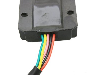 Universal Parts GY6 125/150 4-Stroke Regulator/Rectifier 5-Pin